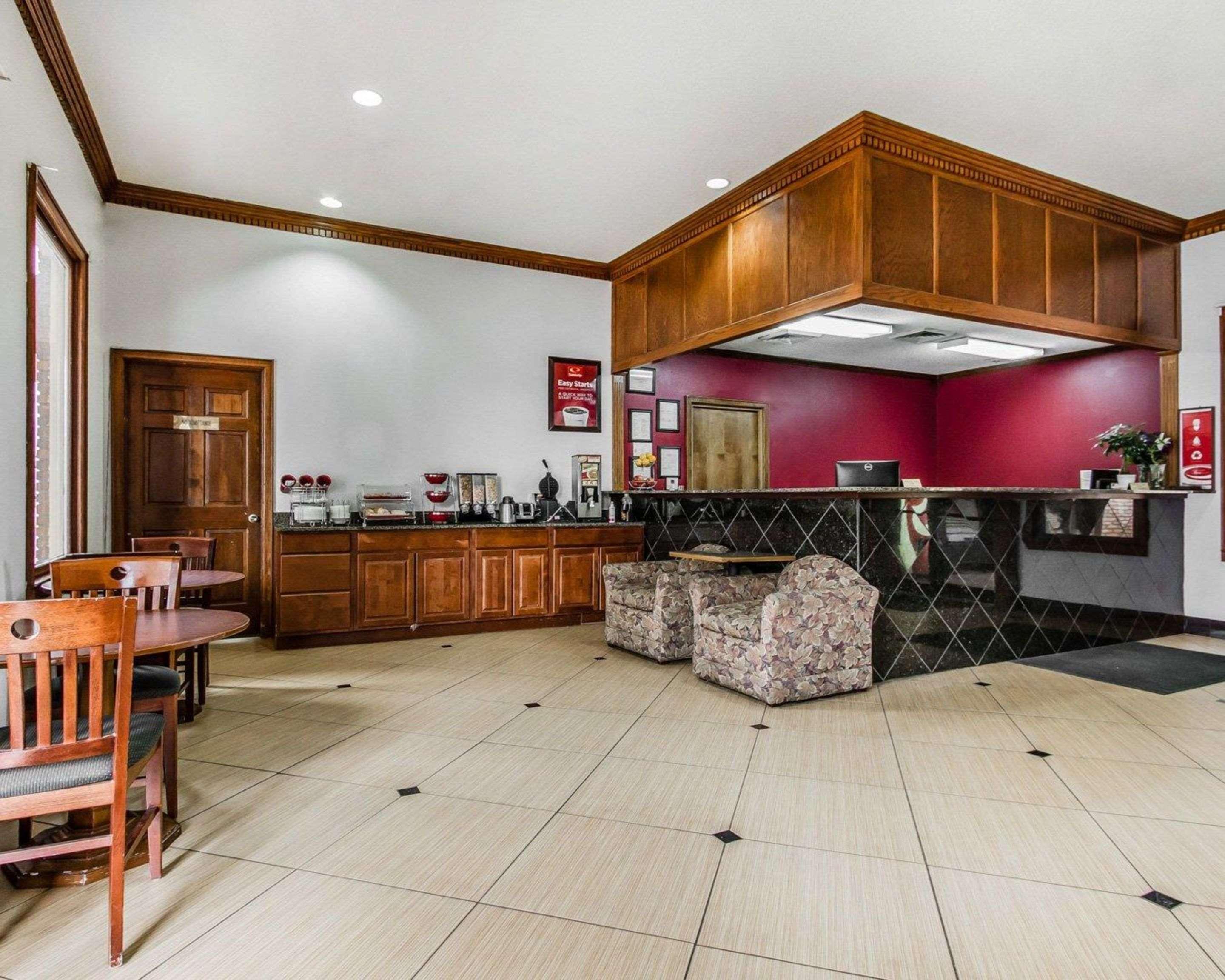 Econo Lodge Inn & Suites אנטרפרייז מראה חיצוני תמונה