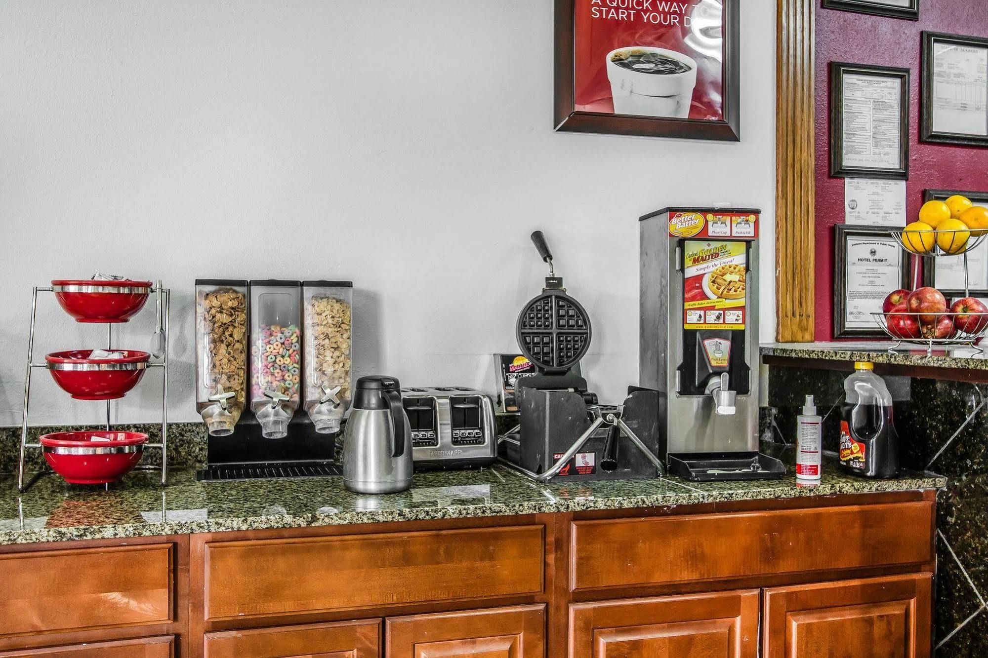 Econo Lodge Inn & Suites אנטרפרייז מראה חיצוני תמונה